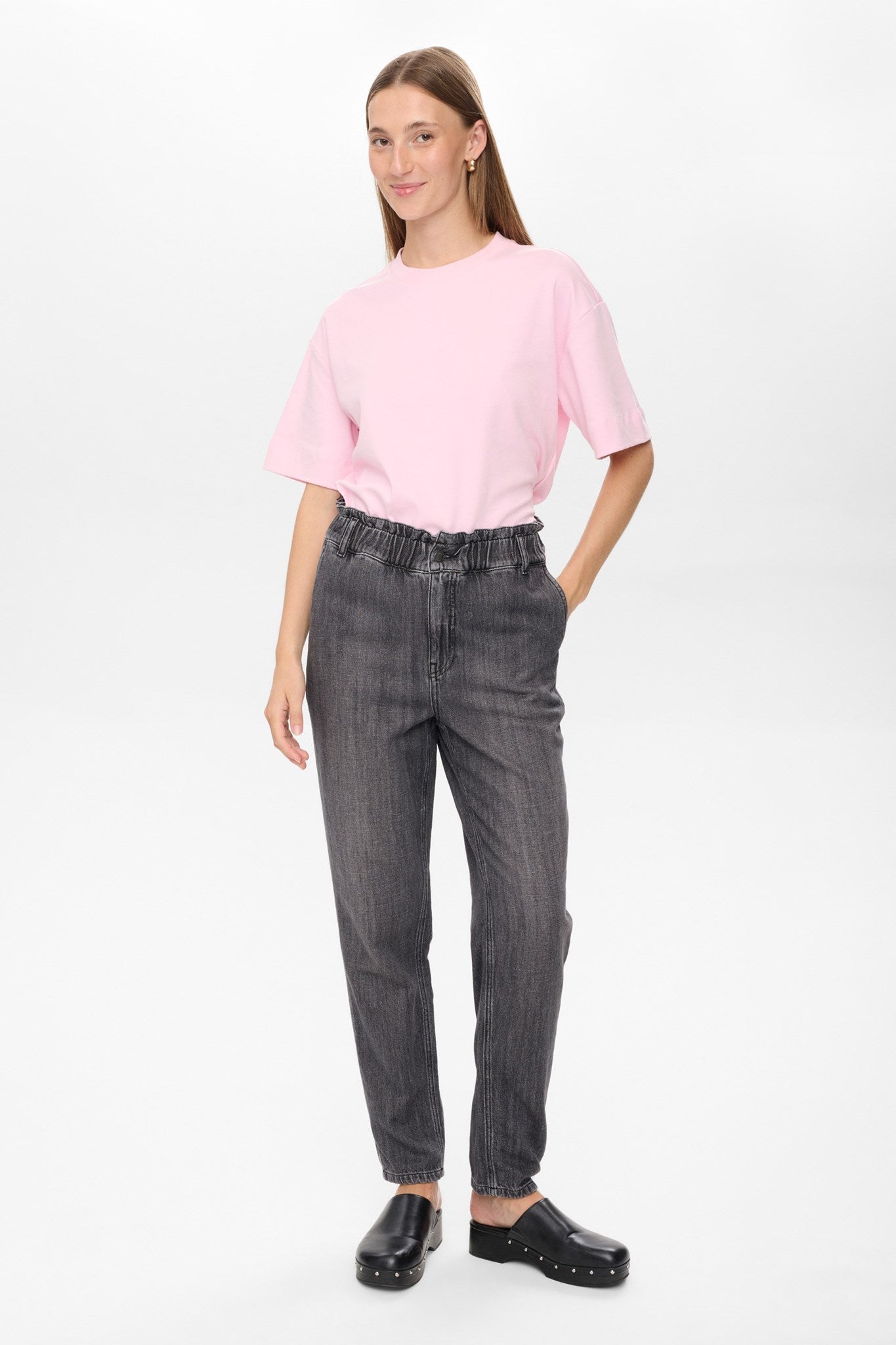 NUSEOUL PAPERBAG JEANS - Medium Grey Denim